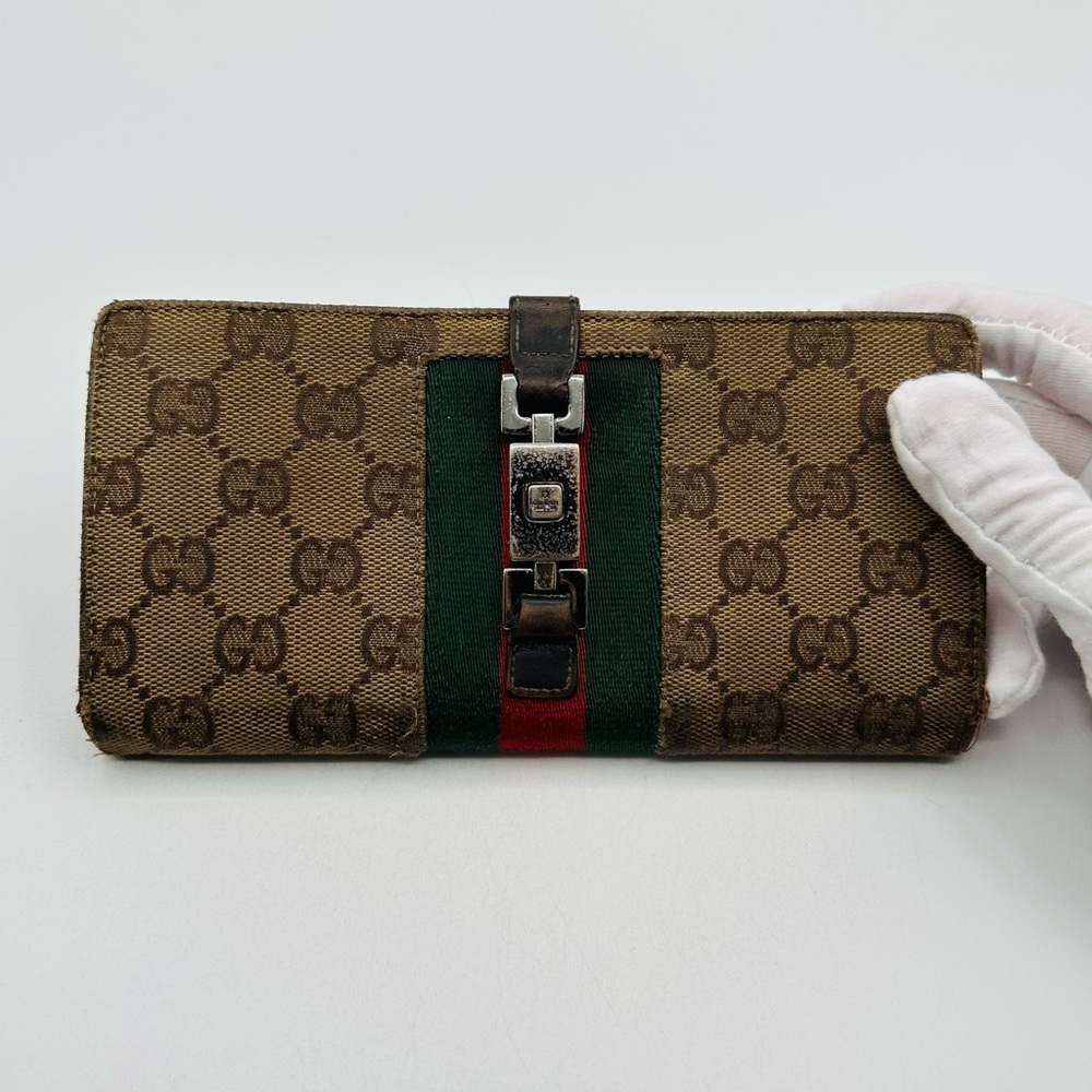 Gucci Long Sherry Silver Clasp Wallet